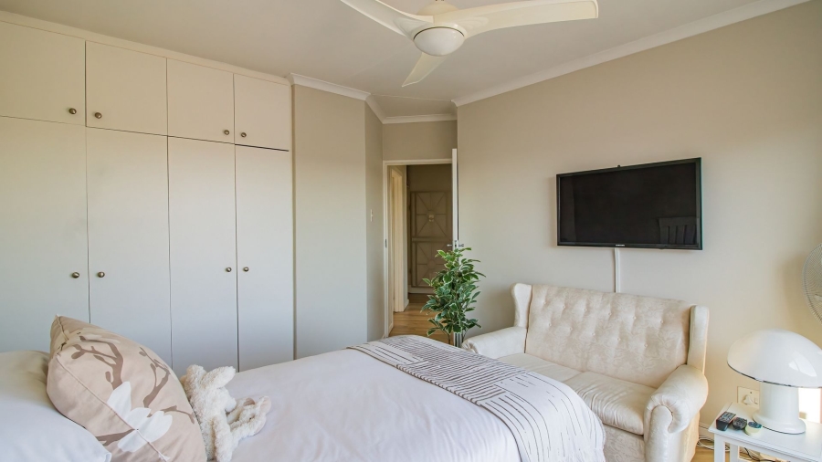 5 Bedroom Property for Sale in Beacon Bay Eastern Cape